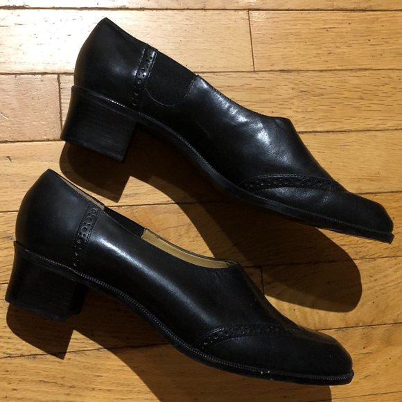 Women's Black Leather Unisa Dress Shoes - Picture 9 of 9